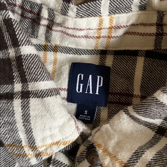 GAP Plaid Fall Flannel Button Down Shirt - Picture 7 of 8